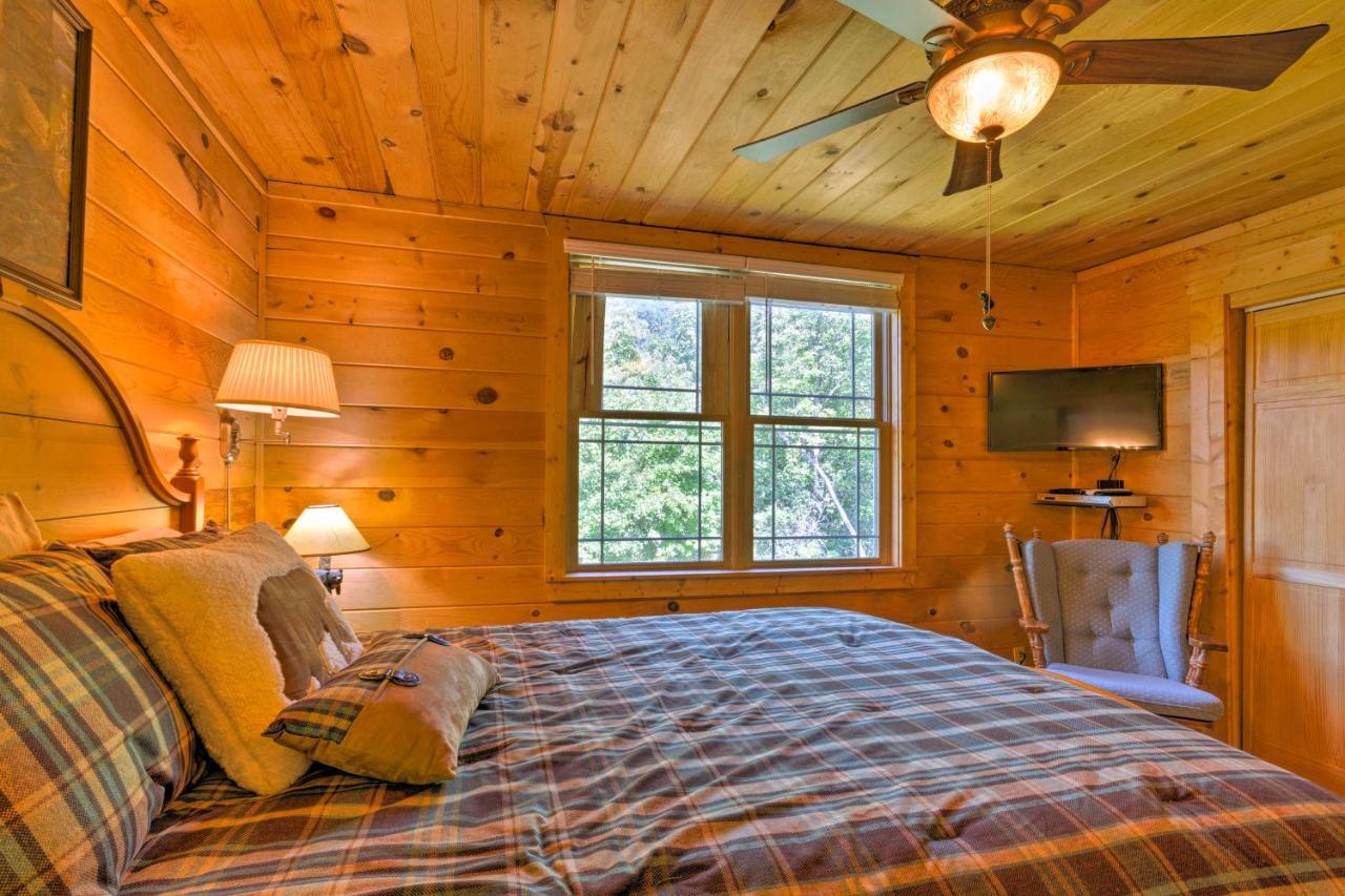 Beautiful Bryson City Home With Hot Tub And Mtn Views! Exterior photo